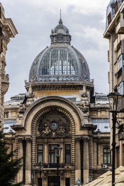 Juny, 2021 - Bükreş, Romanya: Tarihi kent veya eski kentteki Tasarruf Bankası Sarayı