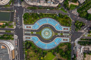 Juny, 2021 - Bükreş, Romanya: Bükreş 'in havadan görünüşü. Unirii çeşme meydanından yukarıdan görünüm.