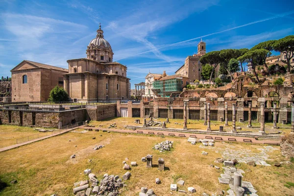 Rom Italien Juni 2021 Turister Går Längs Dei Fori Imperiali — Stockfoto