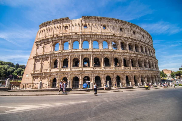 Rome Italië Juni 2021 Het Oude Romeinse Colosseum Colosseum Een — Stockfoto
