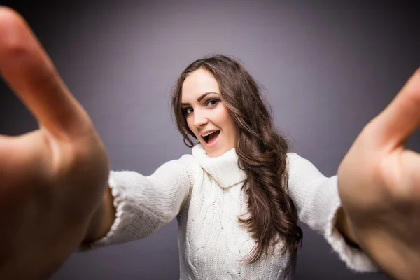 Aattractive woman making selfie photo — Stock Fotó