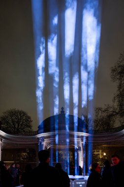 Brüksel, Belçika - 13 Şubat 2026: Parlak Brüksel Işık Festivali