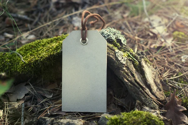 Ormandaki mock-up etiket