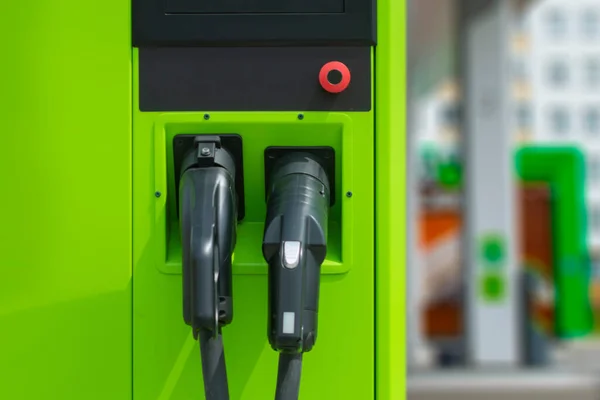 Carro Eléctrico Verde Carregar Central Eléctrica Estação Enchimento Ecológica Para — Fotografia de Stock