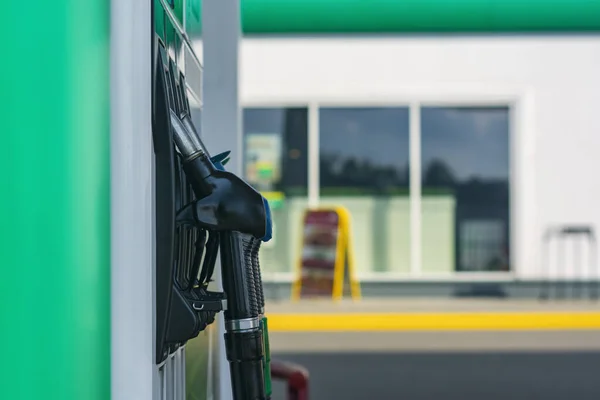 Gasolinera Con Diésel Gasolina Cerca Fondo Escaparate — Foto de Stock