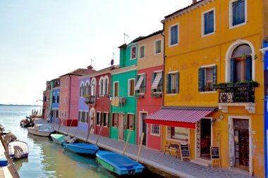 burano renkli binalar