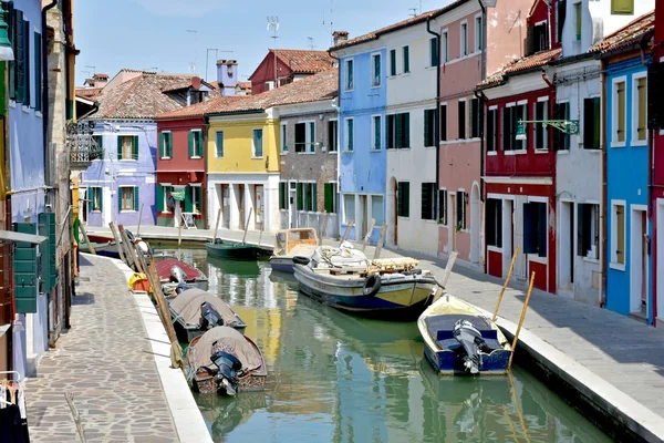 Színes épületeket burano — Stock Fotó