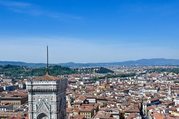 Looking out over the city of Florence in Italy — Stock Photo, Image