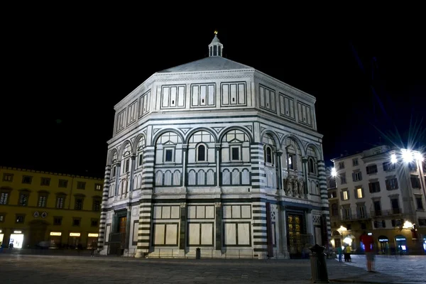 Piazza del Duomo en Florencia — Foto de Stock