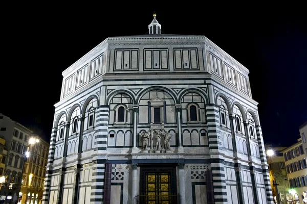 Piazza del Duomo a Firenze — Foto Stock