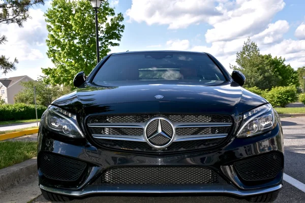 Beautiful Mercedes-Benz C400 — Stock Photo, Image