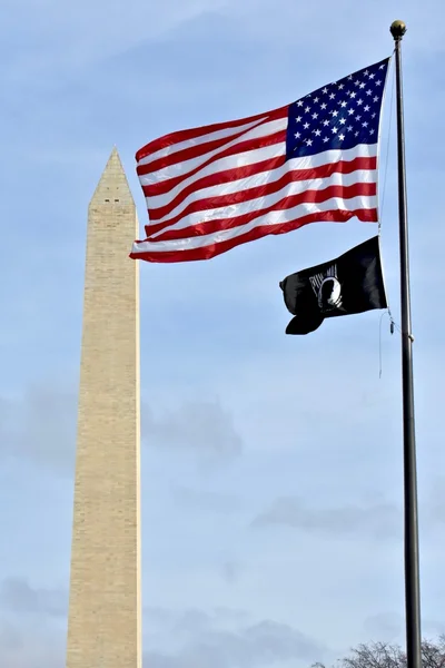 USA flag next to POW MIA flag with Washington monument in the background — Stock Photo, Image