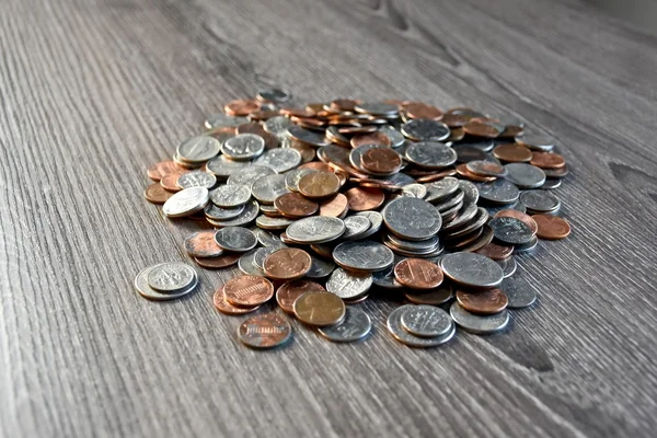 Monedas colocadas en una pila — Foto de Stock