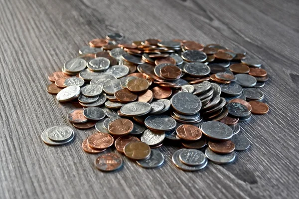 Monedas colocadas en una pila — Foto de Stock