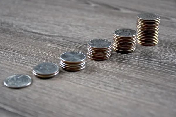 Geld groei na verloop van tijd — Stockfoto