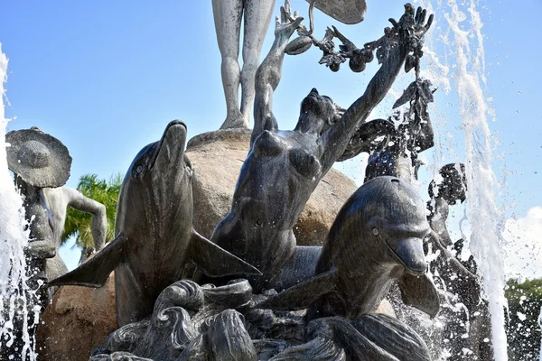 喷泉和雕像在波多黎各 — 图库照片