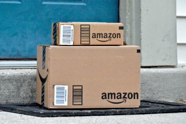 Amazon paketleri bir eve teslim