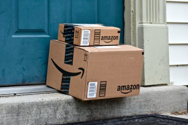 Amazon kutuları bir eve teslim
