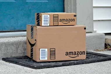 Amazon kutuları bir eve teslim