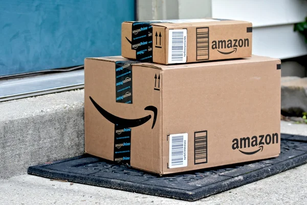 Amazon boxes delivered to a house — Stock Photo, Image