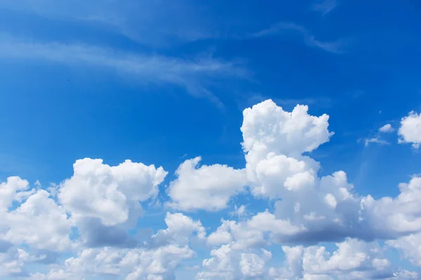 Blue sky and white cloud background — Stock Photo, Image
