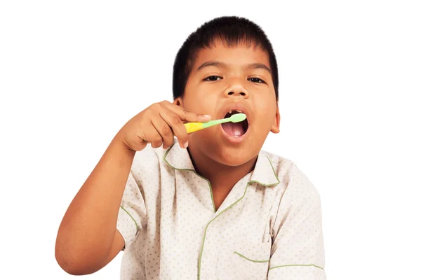 Lindo niño cepillarse los dientes — Foto de Stock