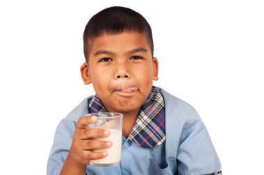 okul çocuk süt içme
