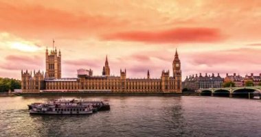 Şafakta Londra'da Big Ben