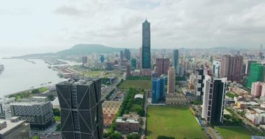 Kaohsiung şehrin havadan görünümü 
