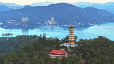 Nantou 'daki Pa Cien Pagoda, Tayvan Pacien pagoda, Güneş Ay Gölü, Nantou, Tayvan