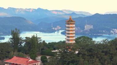 Nantou 'daki Pa Cien Pagoda, Tayvan Pacien pagoda, Güneş Ay Gölü, Nantou, Tayvan
