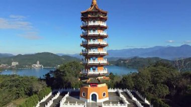 Nantou 'daki Pa Cien Pagoda, Tayvan Pacien pagoda, Güneş Ay Gölü, Nantou, Tayvan