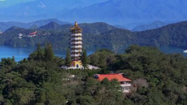 Nantou 'daki Pa Cien Pagoda, Tayvan Pacien pagoda, Güneş Ay Gölü, Nantou, Tayvan