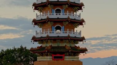 Nantou 'daki Pa Cien Pagoda, Tayvan Pacien pagoda, Güneş Ay Gölü, Nantou, Tayvan