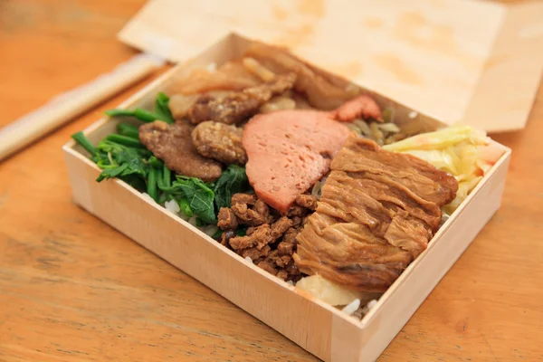 Geleneksel yemek kutusu Tayvan