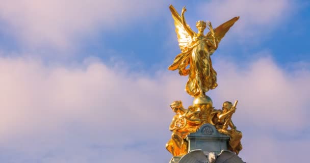 Closeup královny Viktorie památník — Stock video