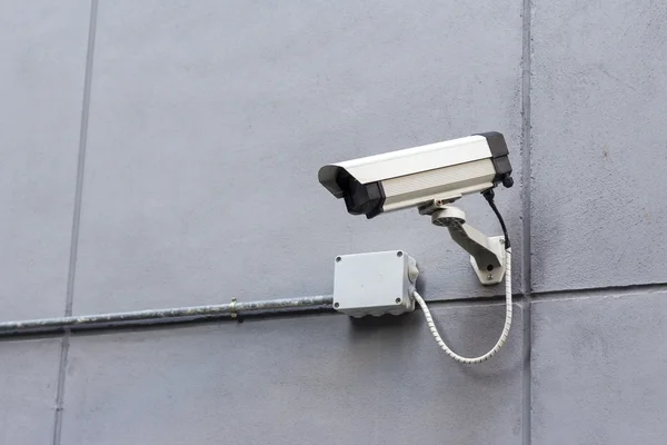 Камера безпеки на стіні . — стокове фото