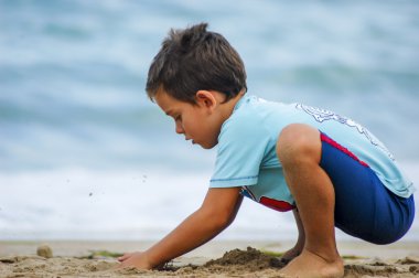 Kumsalda oynarken KIG