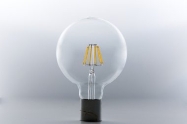  LED filaman ampul (E27)