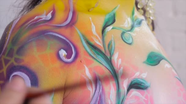 Bodyart luminoso e colorato — Video Stock