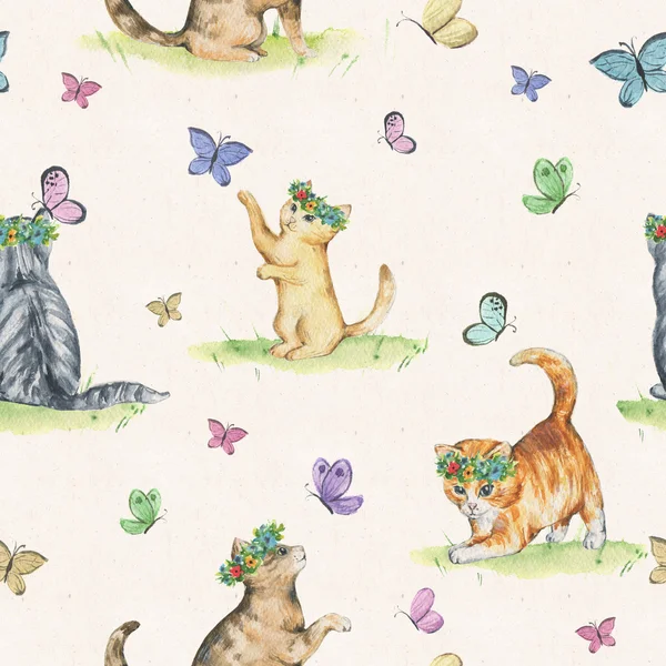 Seamless watercolor pattern with cute little kittens in floral wreaths playing with butterflies. Hand drawn animalistic pattern. Spring/summer mood — 스톡 사진