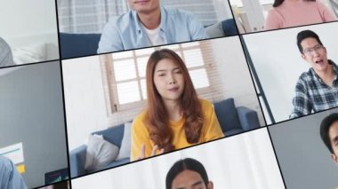 Bir grup genç Asyalı iş adamı, iş arkadaşı çevrimiçi video konferans görüşmesi, uzak takım toplantısı. Evde çalışmak, internet iletişim teknolojisi, koronavirüs sosyal mesafeli yaşam tarzı