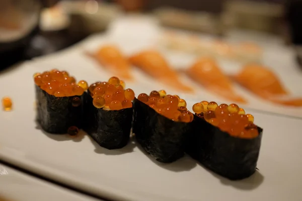 Plato de Salmón Roe Maki —  Fotos de Stock