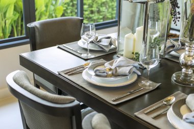 Tablo ahşap yemek masada evde ayarla