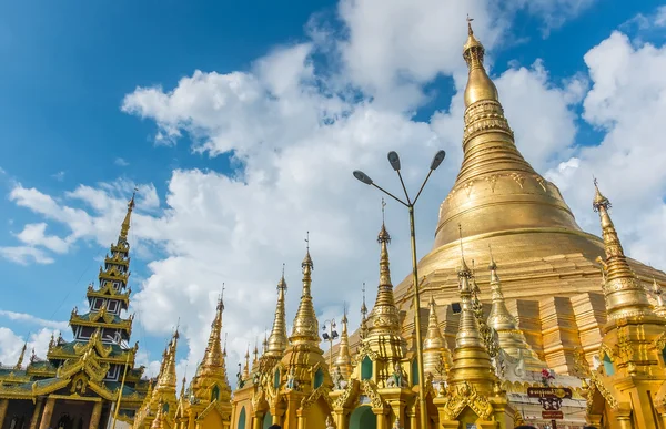 Shwedagon pagoda in Yangon, Myanmar. —  Fotos de Stock