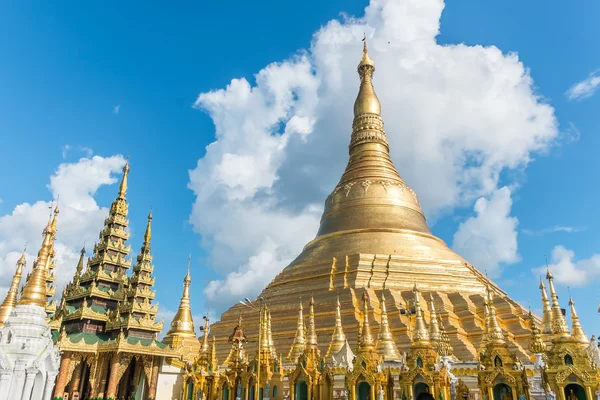 Shwedagon pagoda in Yangon, Myanmar. —  Fotos de Stock