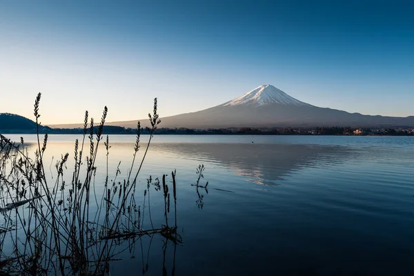 Mont Fuji vue depuis le lac — Photo