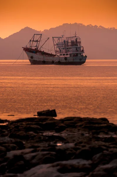 Barco Fisher al atardecer — Foto de Stock