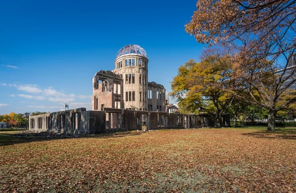 La cupola della bomba atomica o cupola di Genbaku è il memoriale nucleare a — Foto Stock