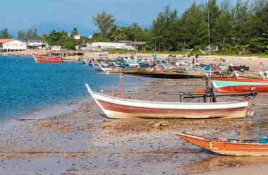 Tayland balıkçı tekneleri
